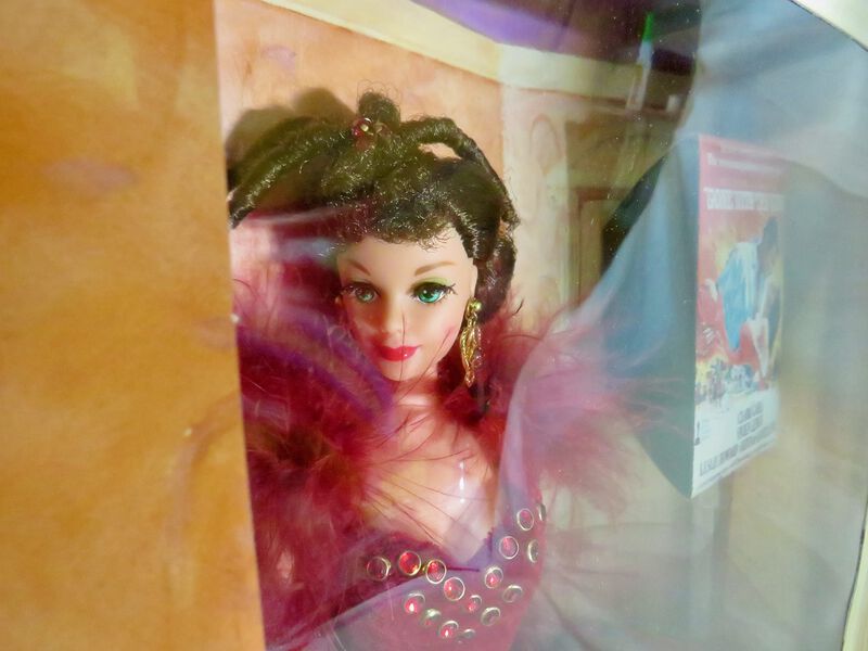 Mu&ntilde;eca Barbie Tesoros Atemporales Leyendas De H... image number null
