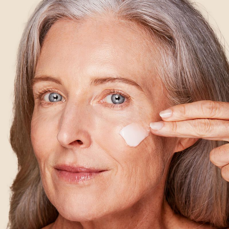 Crema De D&iacute;a Clarins Nutri-lumi&egrave;re Antiedad 50 ... image number null