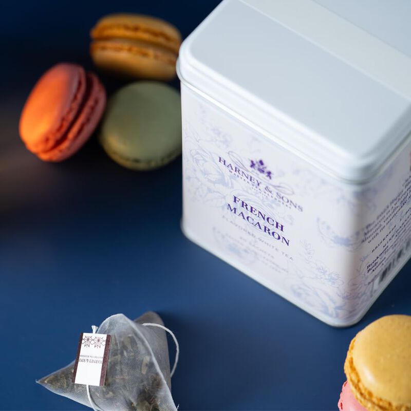 T&eacute; Blanco Con Macarrones Franceses Tea Harney &... image number null