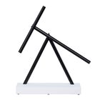 Escultura Cin&eacute;tica The Swinging Sticks Blanco/negro