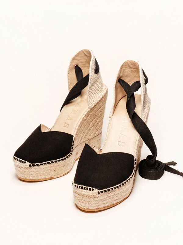 Cu&ntilde;a Alta Romero 12cm Negra image number null