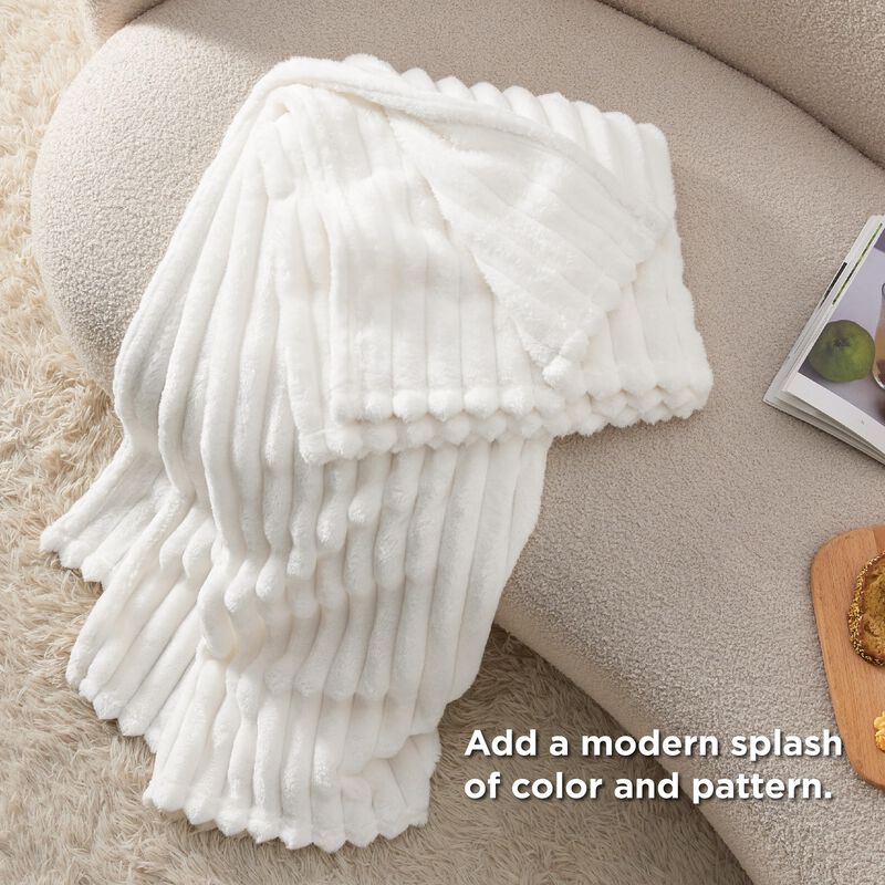 Manta Bedsure Gentlesoft Cozy, Blanca, 125 X 15... image number null
