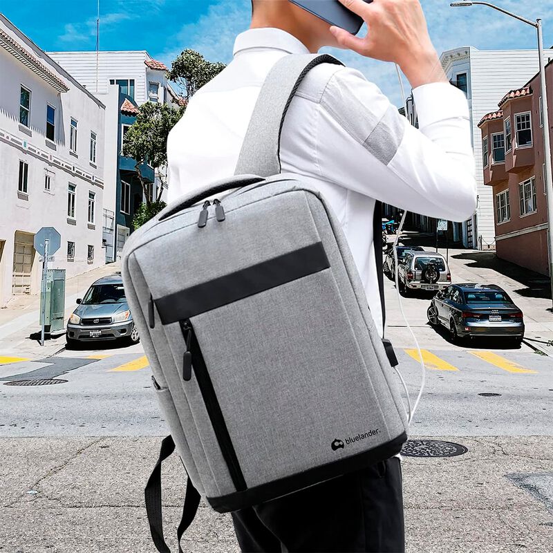 Mochila Negra con Puerto USB Bluelander image number null
