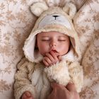 Mu&ntilde;eca Reborn Babeside Para Beber Y Mojar, 43 Cm, Con Disfraz De Oso