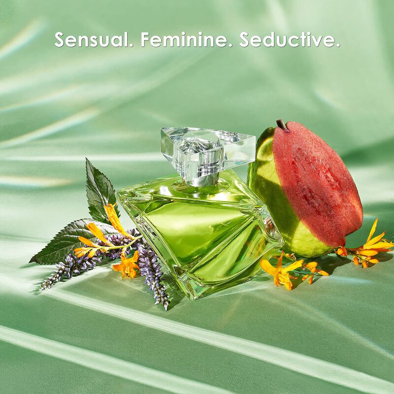 Perfume Britney Spears Believe Eau De Parfum Pa... image number null