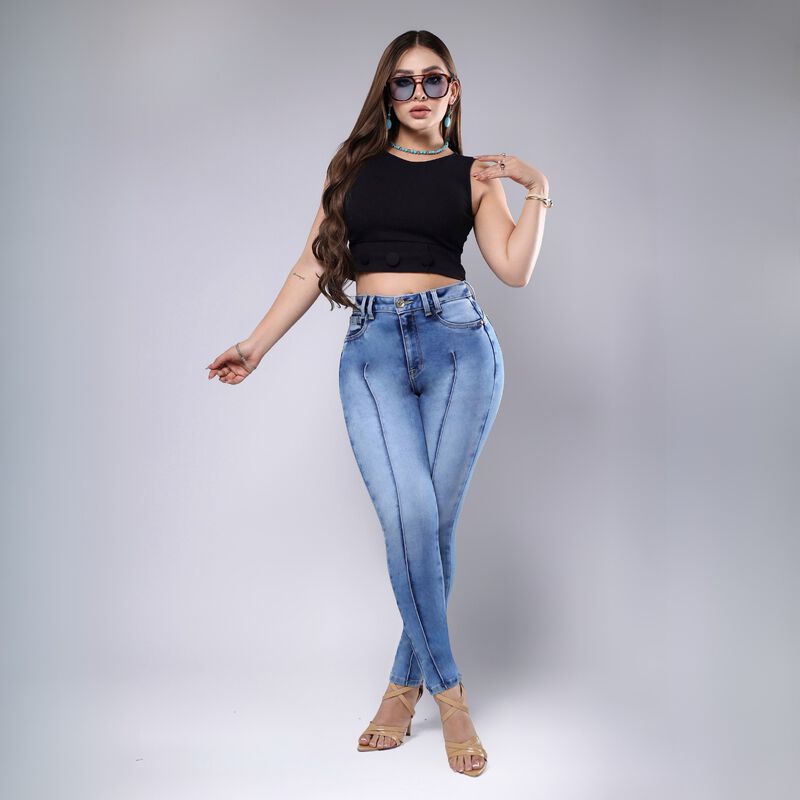 Pantal&oacute; Super Skinny Savi Jeans tono Azul Cader... image number null