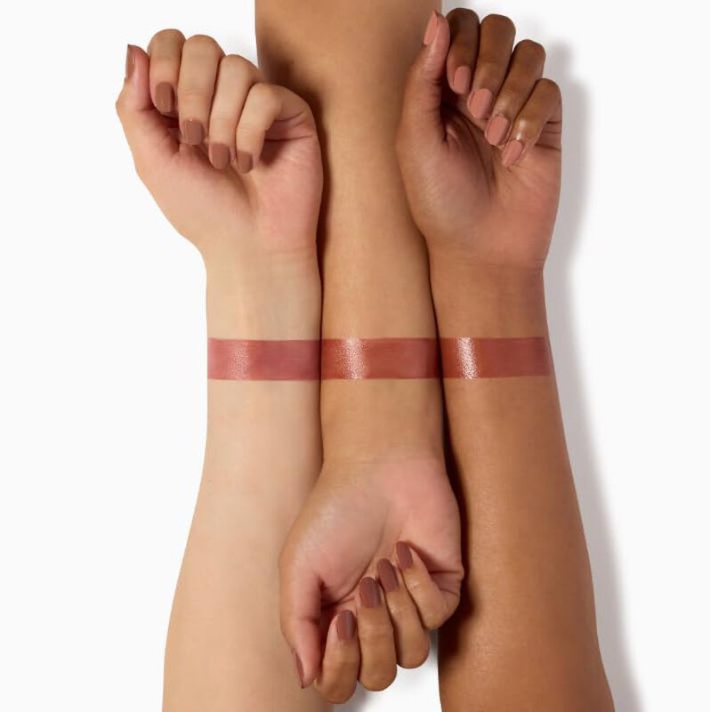 L&aacute;piz Labial E.l.f. Sheer Slick Hydrating Con V... image number null