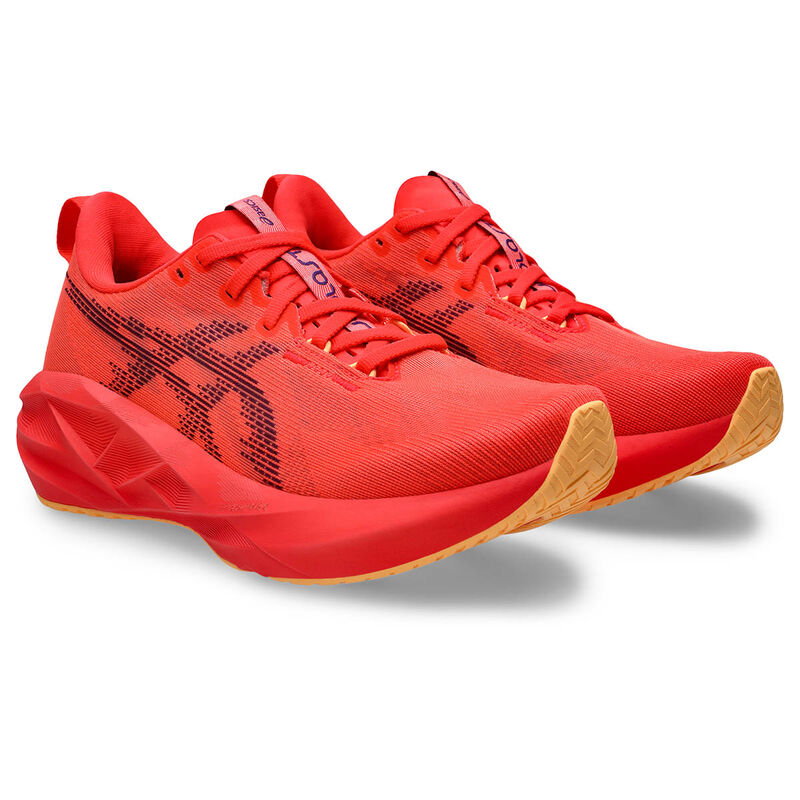 Tenis Mujer Asics Novablast 5 Rojo B765601 image number null
