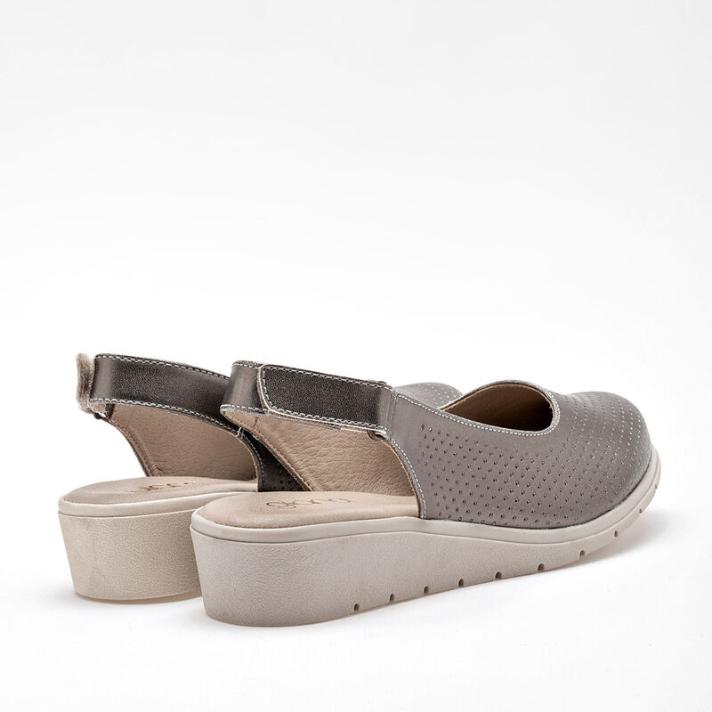 Gilardi Zapato de horma c&oacute;moda para mujer gris image number null