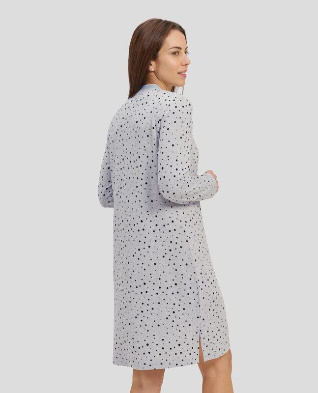 Camis&oacute;n Largo con Estampado de Topos Gris image number null