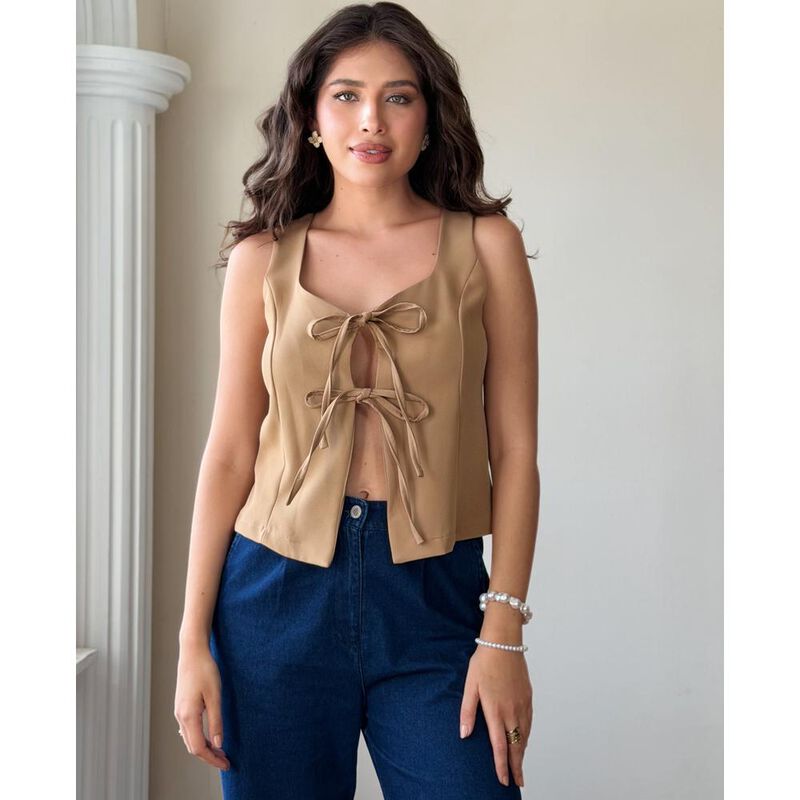 Chaleco Jaretas Escote Cuadrado image number null