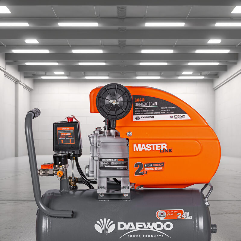 Daewoo Compresor de Aire 24 Litros 2 HP 8 Bar/1... image number null