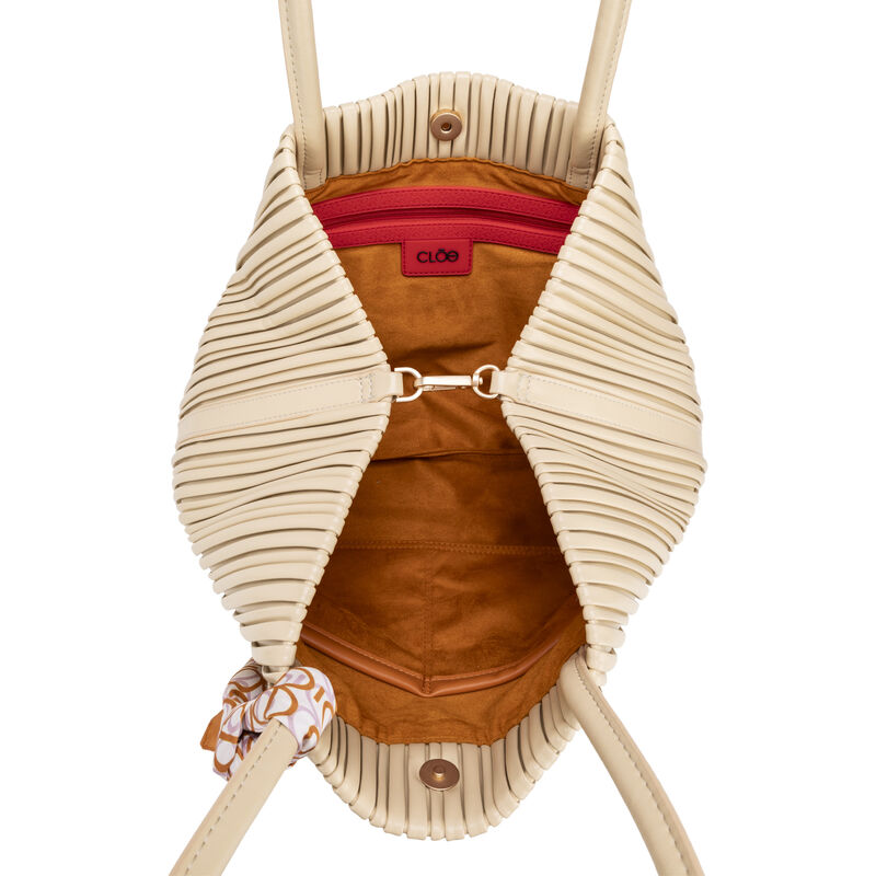 Bolsa Tote Grande Look Blisado Color Beige image number null