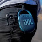 Bocina Port&aacute;til JBL Clip 4 Inal&aacute;mbrica Bluetooth 5W Resistencia Polvo y Agua IP67 Azul