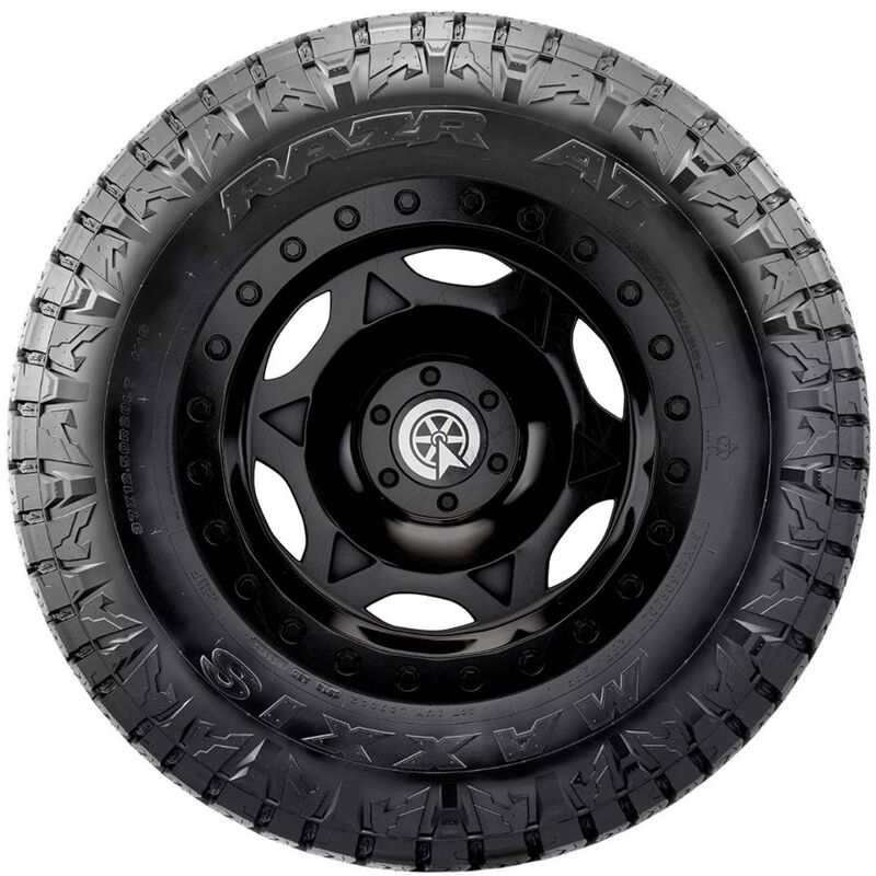 Llanta 245/65R17 111T Maxxis AT-811 image number null
