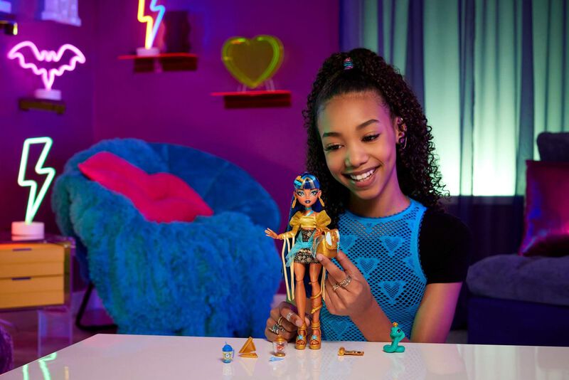 Mu&ntilde;eca Monster High Cleo De Nile Con Mascota Co... image number null