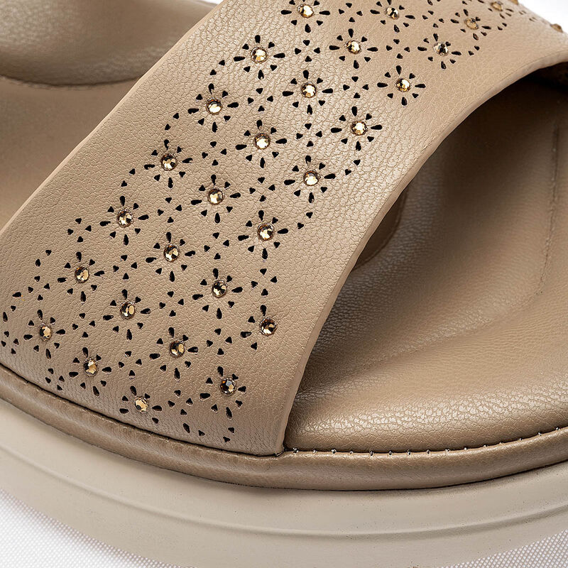 Been Class sandalia plataforma para mujer beige... image number null