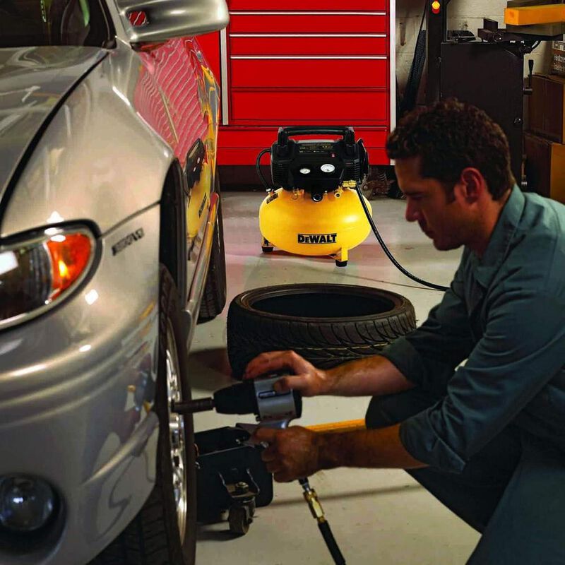 Compresor DeWalt 6 Galones 1.5HP Profesional Mo... image number null