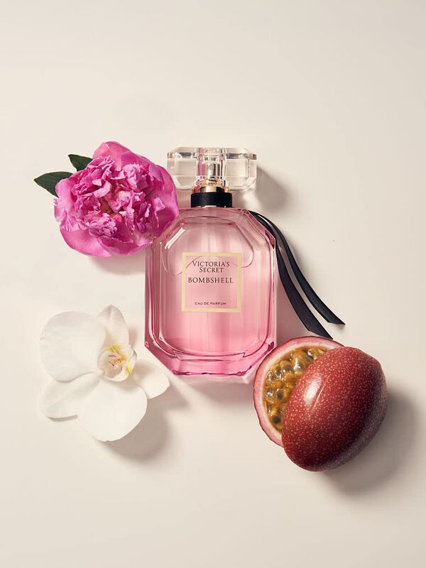 Perfume Victoria's Secret Bombshell Eau De Parf... image number null