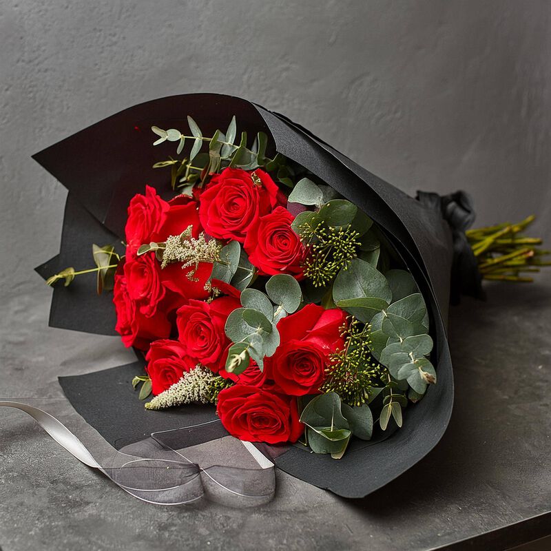 Love&acute;s Divine Bouquet image number null