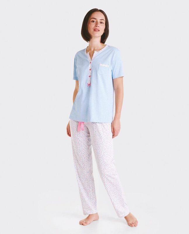 Pijama Largo Vigore con Flores Celeste image number null