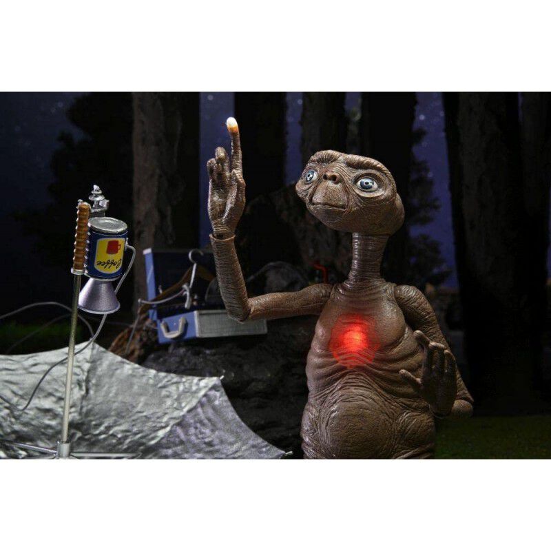 Figura E.T. Deluxe con Pecho Iluminaci&oacute;n LED 40... image number null
