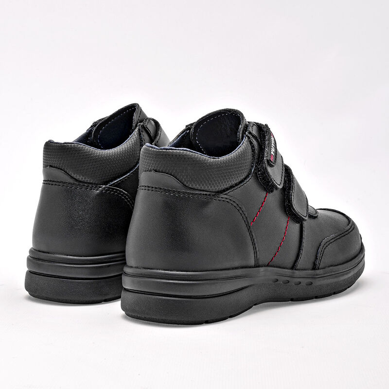 Yuyin Bota para ni&ntilde;o negro image number null