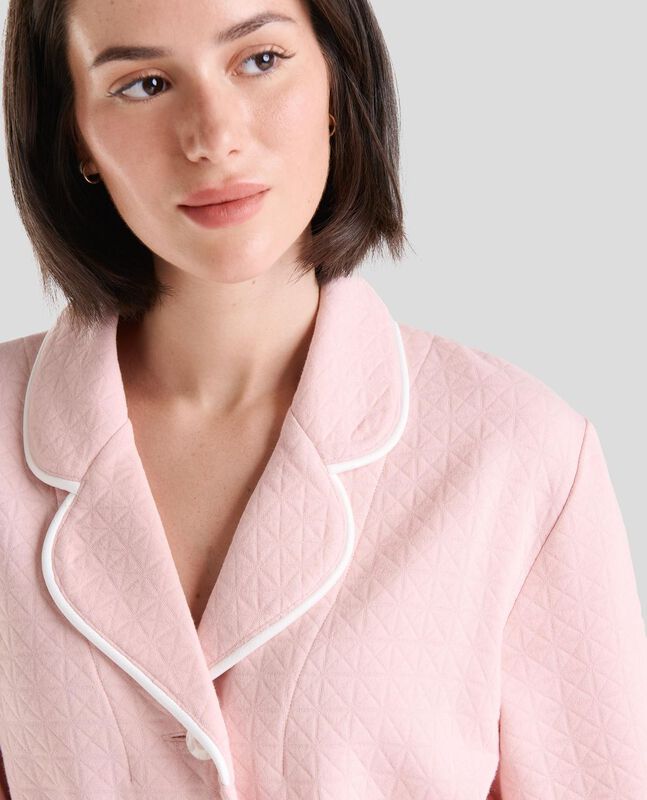 Bata Abotonada con Vivo Rosa image number null