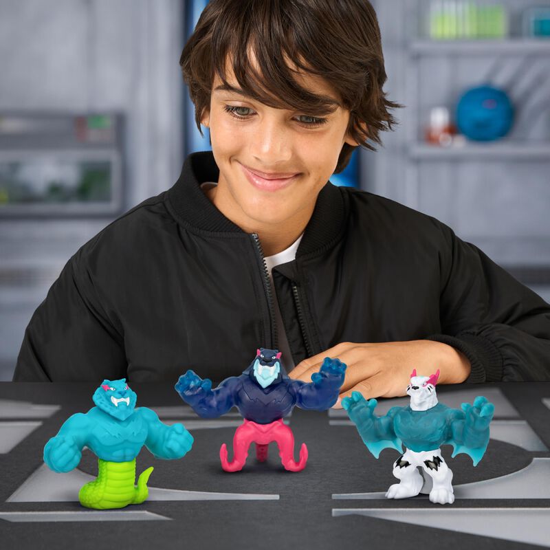 Figura Mrbeast Lab Hyper Fusion Stretchy Hero T... image number null