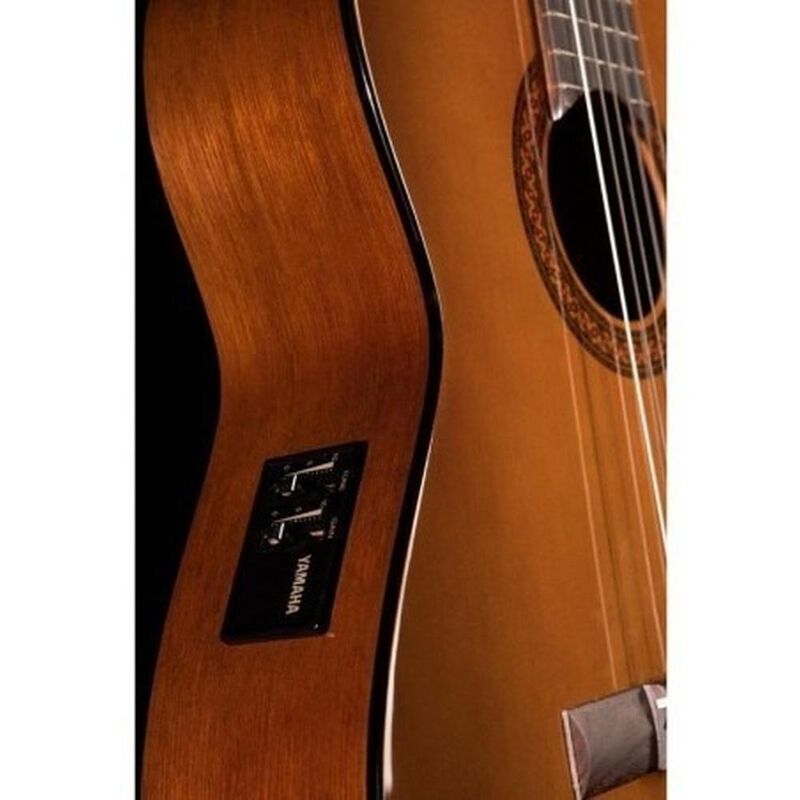 Paquete Guitarra Electroacustica Yamaha Cx40 Af... image number null