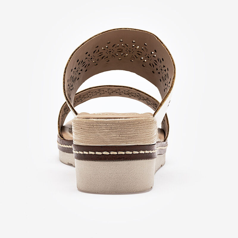 Been Class sandalia piso para mujer latte cod 1... image number null