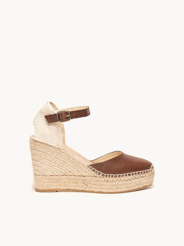 Alpargata de Cu&ntilde;a Alta Marga en Napa Marr&oacute;n Osc... image number null