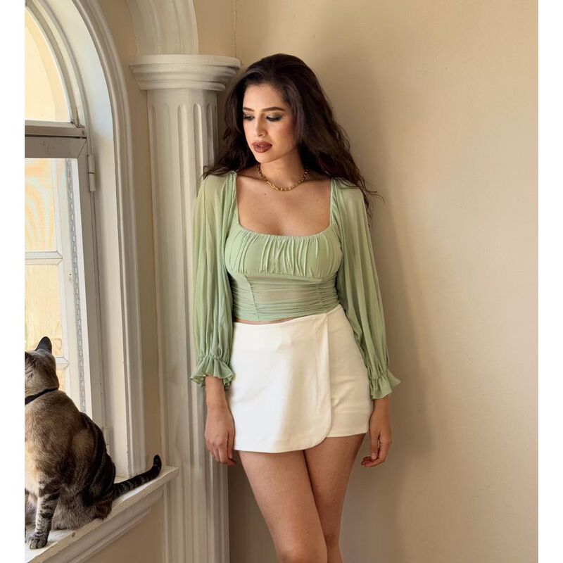 Falda short image number null