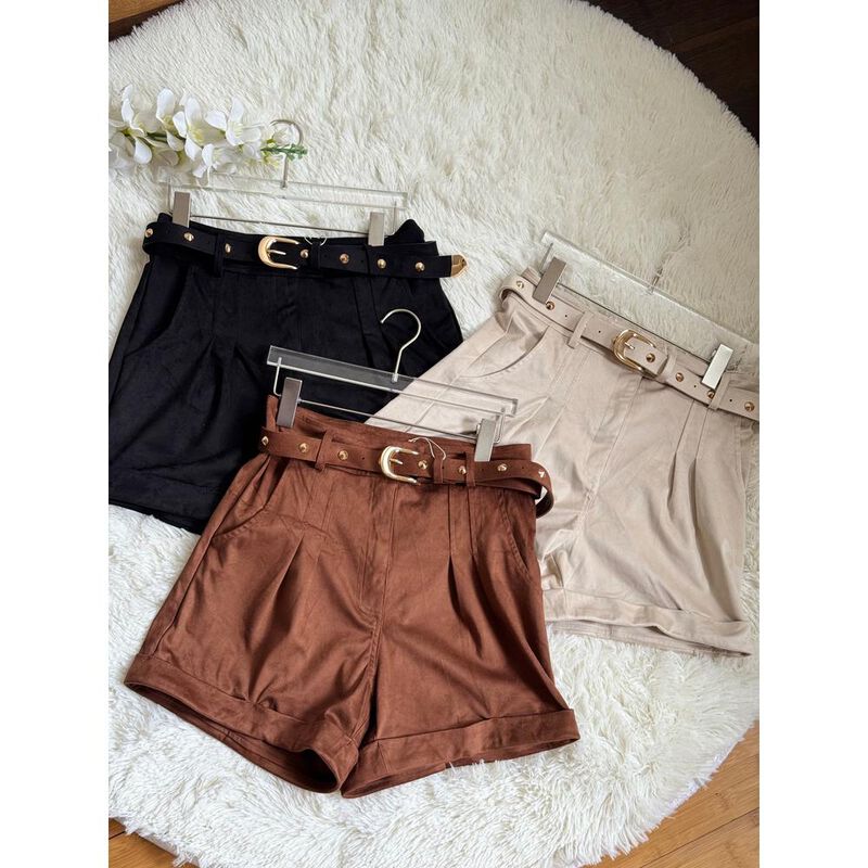 Short con cintur&oacute;n de gamuza image number null