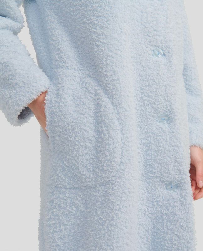 Bata de Borreguillo con Botones Celeste image number null