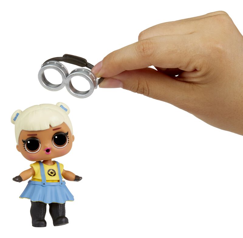 Mu&ntilde;eca L.o.l. Surprise Loves Minions Tots Con D... image number null