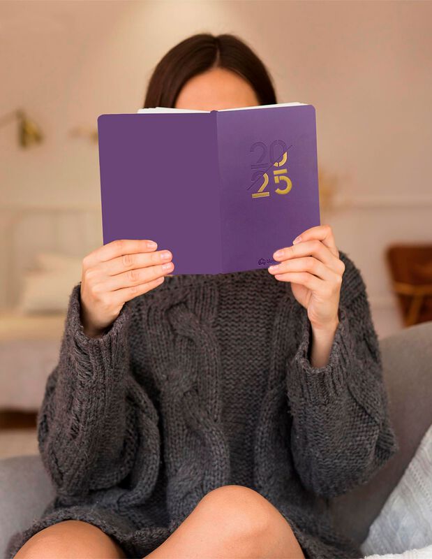 Agenda 2025 Morado con Pestañas Planificadoras ... image number null