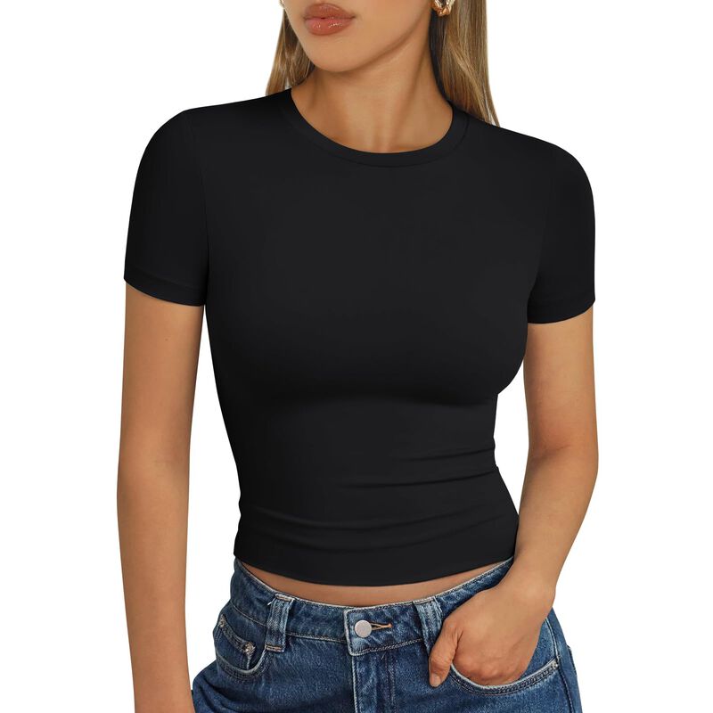 Camiseta Crop Slim Fit Negra Trendy Queen 2XL image number null