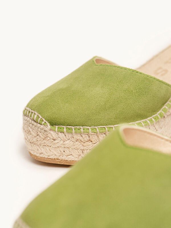 Jara Cu&ntilde;a Media Plataforma Ante Verde image number null