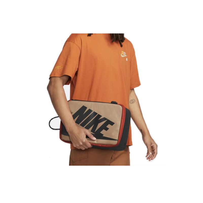 Mochila Nike (Zapatera) 35x25cm 12Lts DQ5592-01... image number null
