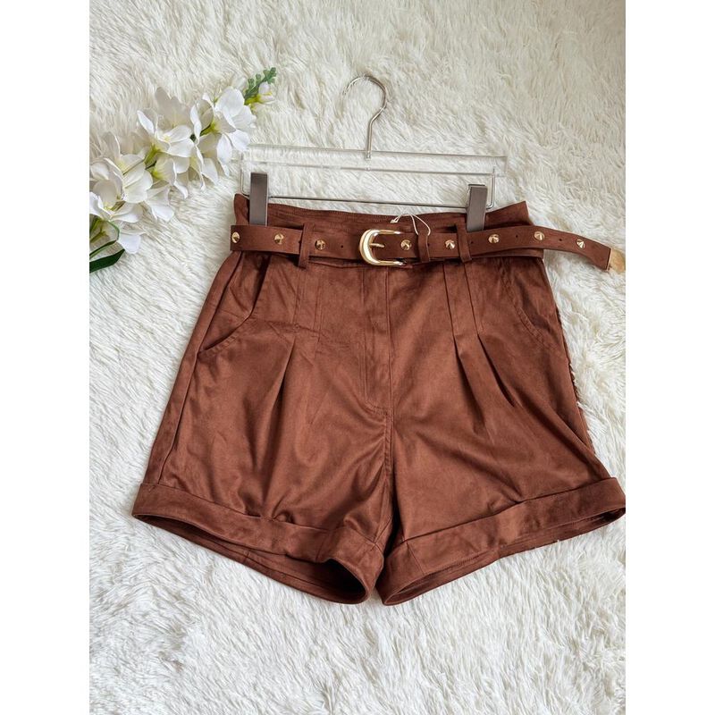 Short con cintur&oacute;n de gamuza image number null
