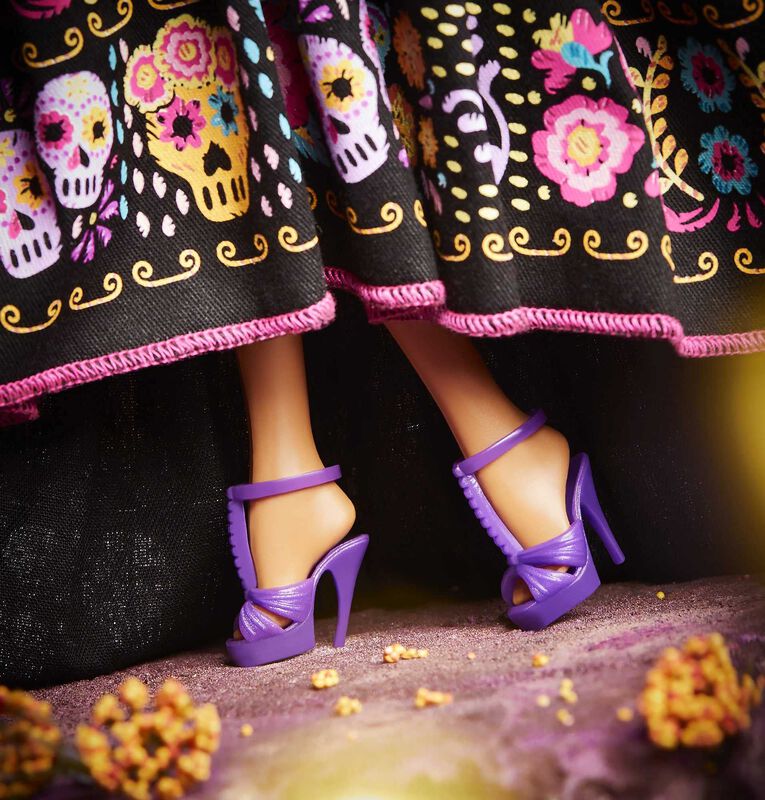 Mu&ntilde;eca Barbie D&iacute;a De Muertos 2021 Con Vestido T... image number null