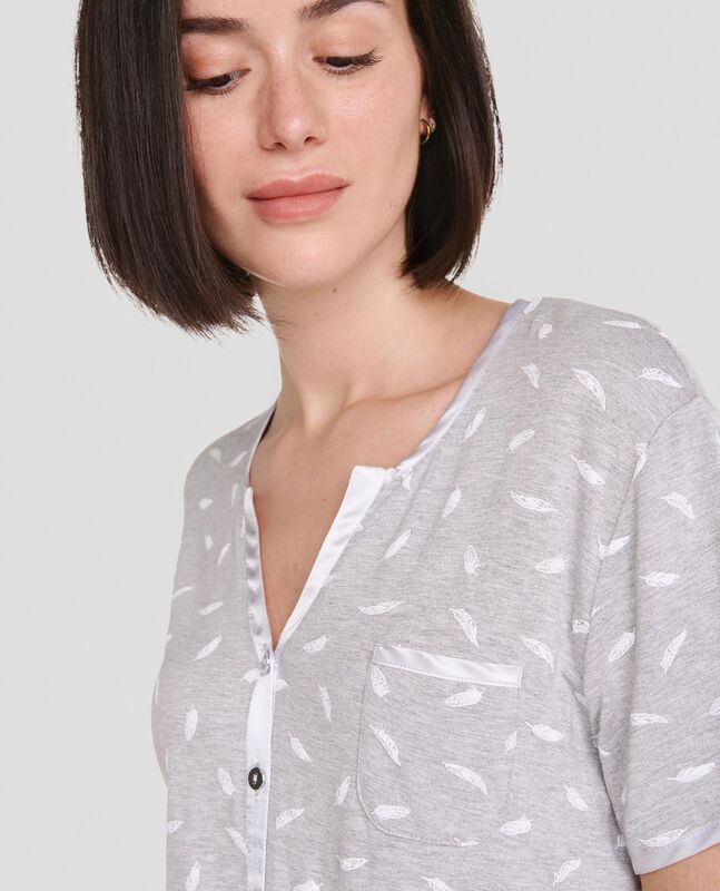 Pijama Largo con Estampado de Plumas Gris image number null