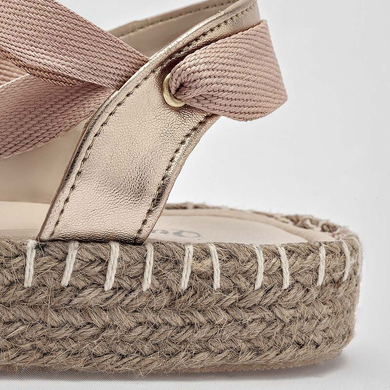 Queen sandalia tipo alpargata para mujer dorado... image number null