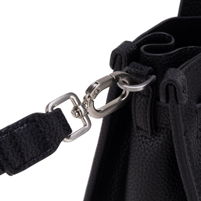 Bolsa Tote Maxi Con Hebilla Decorativa Color Ne... image number null