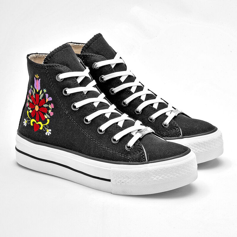 Mora Tierra Tenis urbano para mujer negro image number null