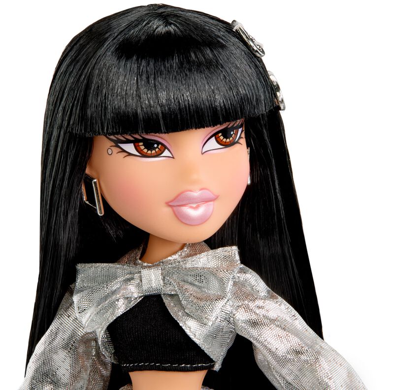 Mu&ntilde;eca De Moda Bratz Charmz Jade Con Pulsera De... image number null