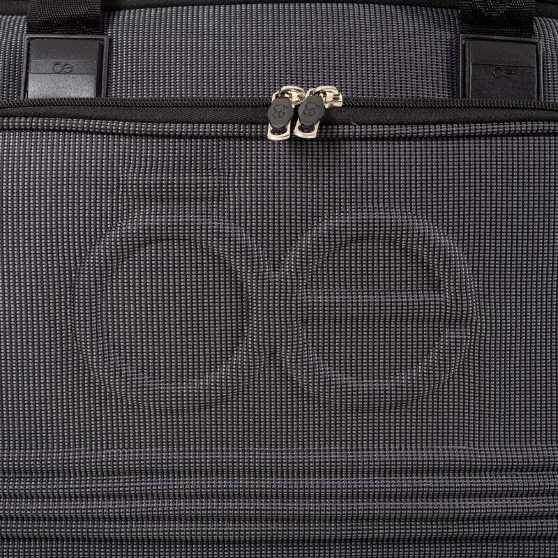 Dufflebag Atemporal Unisex En Color Negro image number null