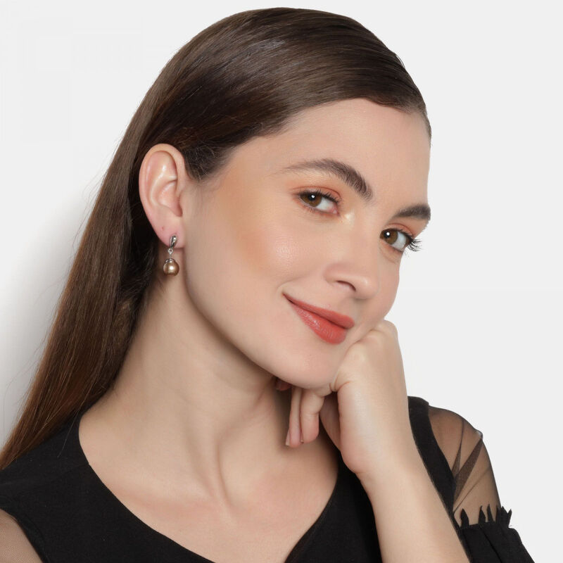 Aretes en Baño de Oro Blanco de 18K con detalle... image number null
