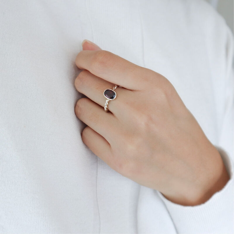 Anillo Bejuco de Plata Con Granate image number null